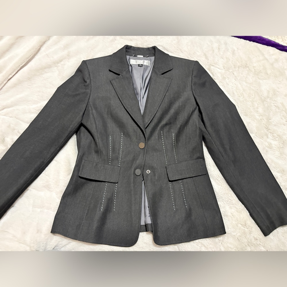 Tahari Gray Tailored Two-Button Blazer
